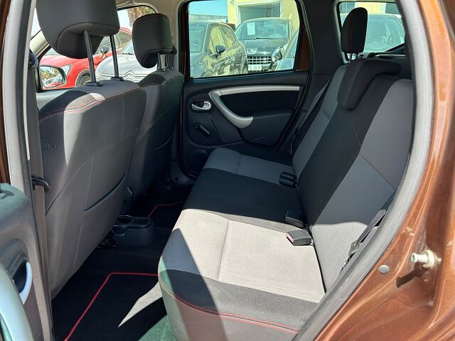 DACIA DUSTER LAUREATE 1.5 DCI SPANISH LHD IN SPAIN 29000 MILES SUPERB 2014